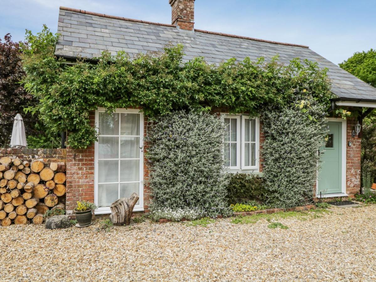 Parkfield Cottage Sturminster Marshall Esterno foto